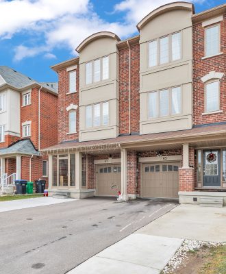 65 New Pines Tr